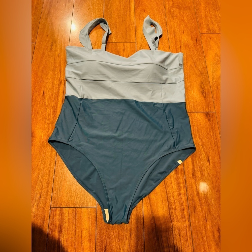 SUMMERSALT woman swiming One piece